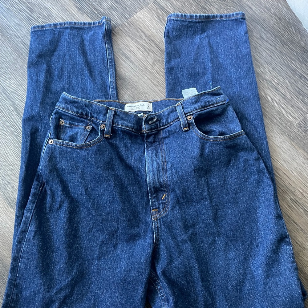 Abercrombie & Fitch High 90s Straight Ultra High Rise Dark Blue Jeans